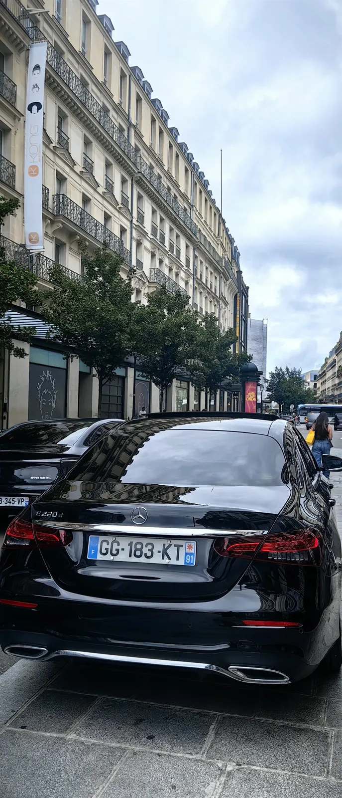 Private chauffeur in Paris
